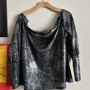 BOLD elements Shimmering Black Blouse